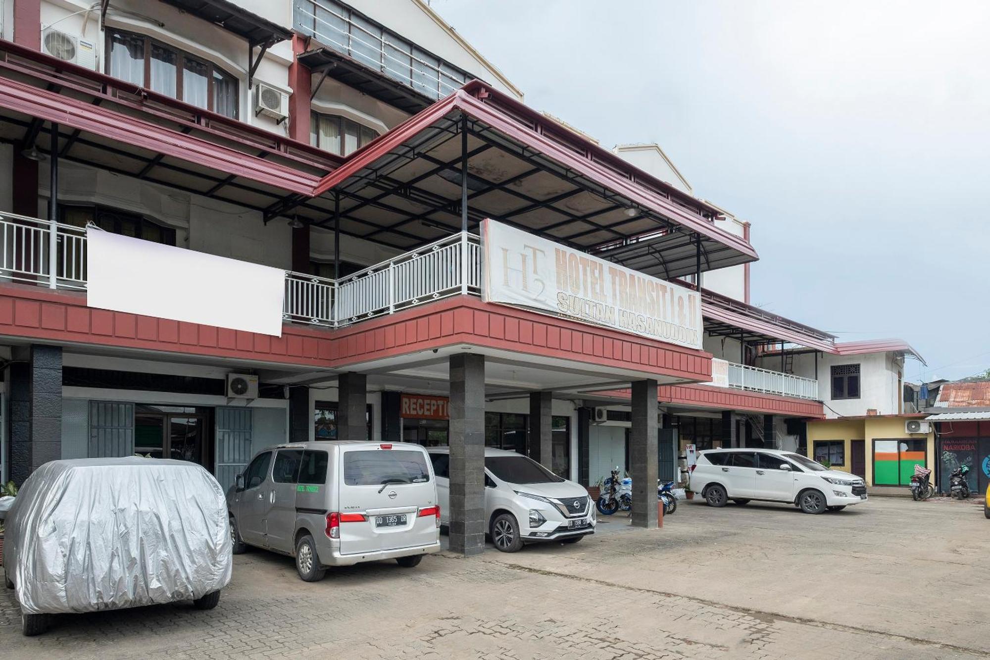 Super Oyo 2704 Hotel Transit 2 Mandai Εξωτερικό φωτογραφία