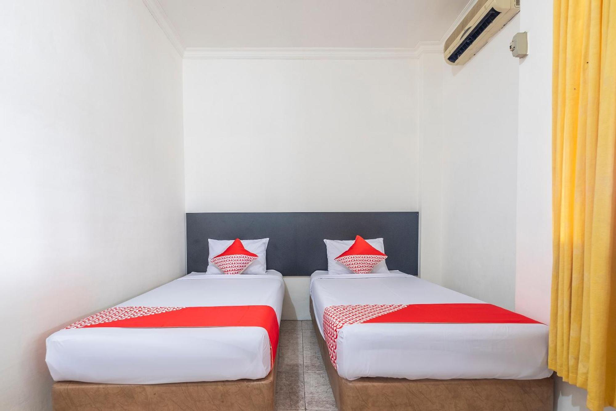 Super Oyo 2704 Hotel Transit 2 Mandai Εξωτερικό φωτογραφία